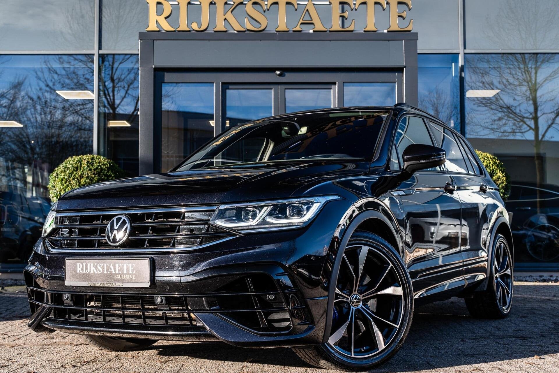 Volkswagen Tiguan 2.0 TSI R75 Edition 4Motion|ACC|H&K|AKRA, Automaat, Gebruikt, 4 cilinders, 1984 cc