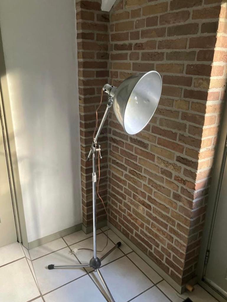 Stoere industriele lamp/Leviton fotolamp, Ophalen, Gebruikt, Overige materialen, 100 tot 150 cm