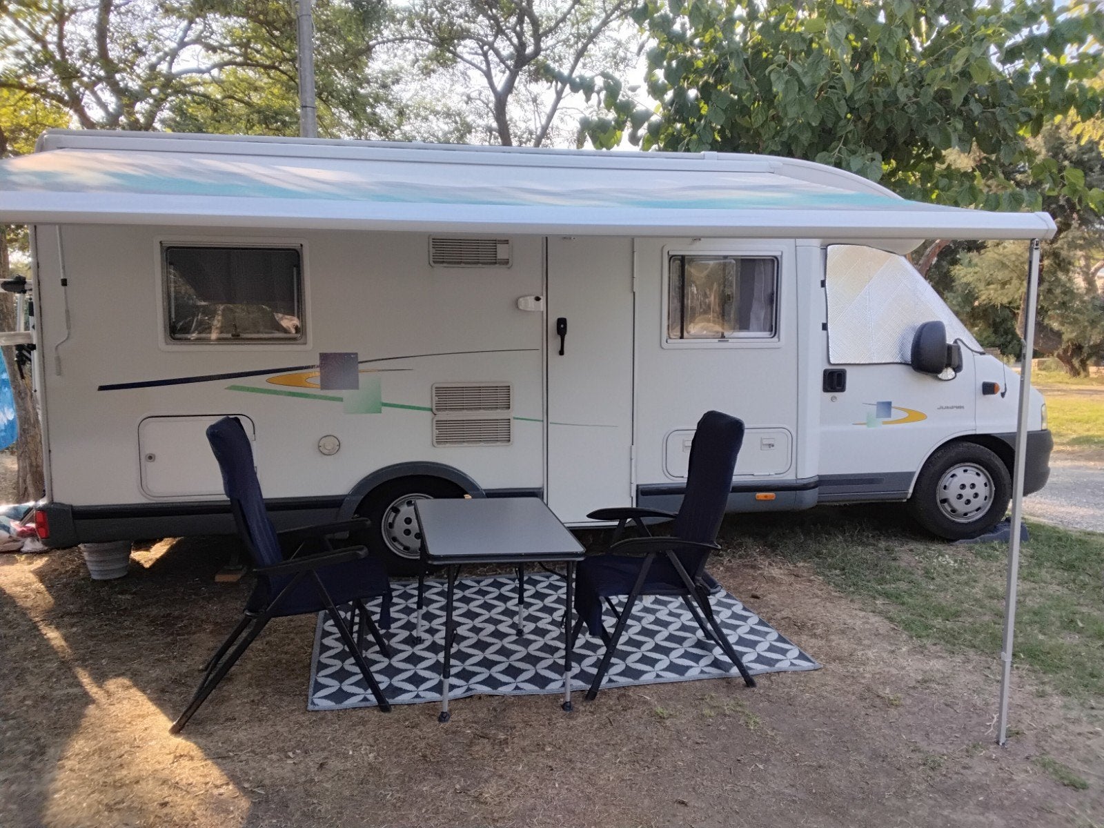 Te Koop Chausson half-integraal camper, Chemisch toilet, Ringverwarming, Brandblusser, Fietsendrager