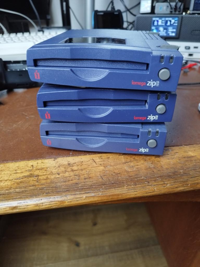Iomega zip drive 100 mb, Computers en Software, Optische drives, Ophalen of Verzenden