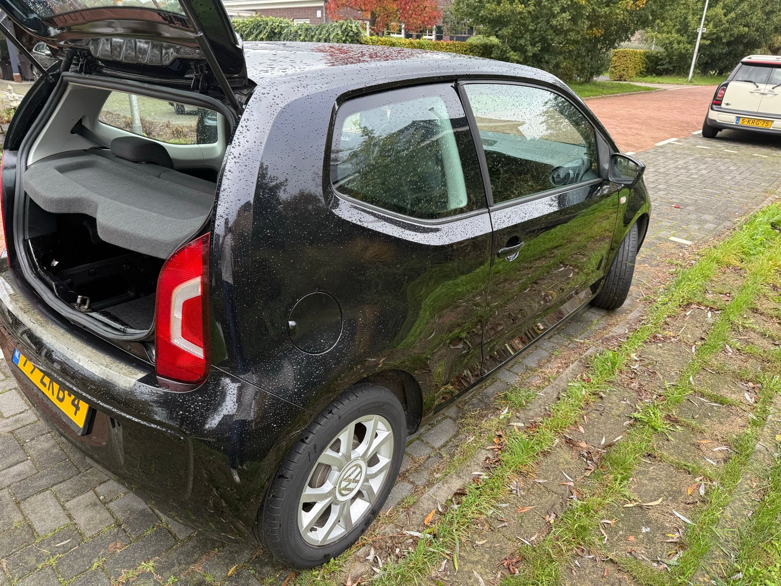 Volkswagen up! 1.0 44KW 2013 Zwart, Auto's, Voorwielaandrijving, Up!, 840 kg, 4 stoelen