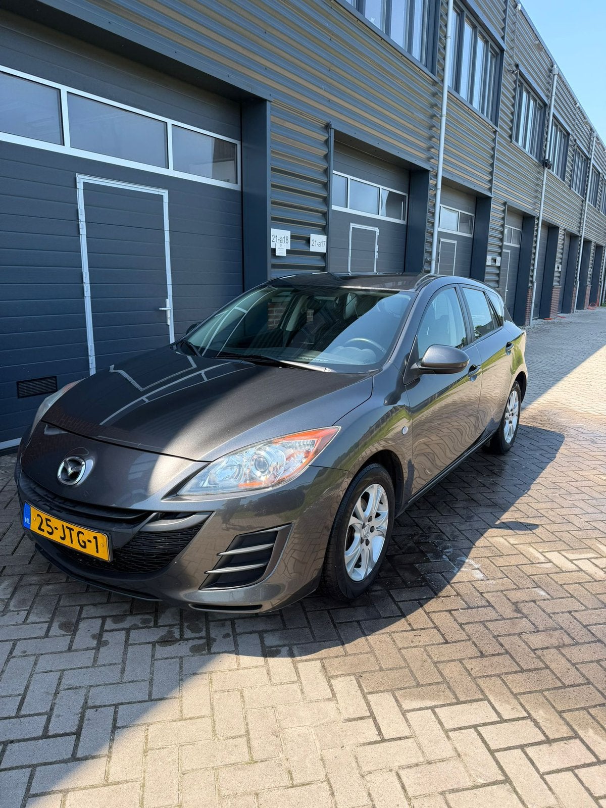 Mazda 3 1.6 Sport 2009 Grijs NIEUWE APK, Auto's, Mazda, Voorwielaandrijving, 4 cilinders, Origineel Nederlands, Particulier