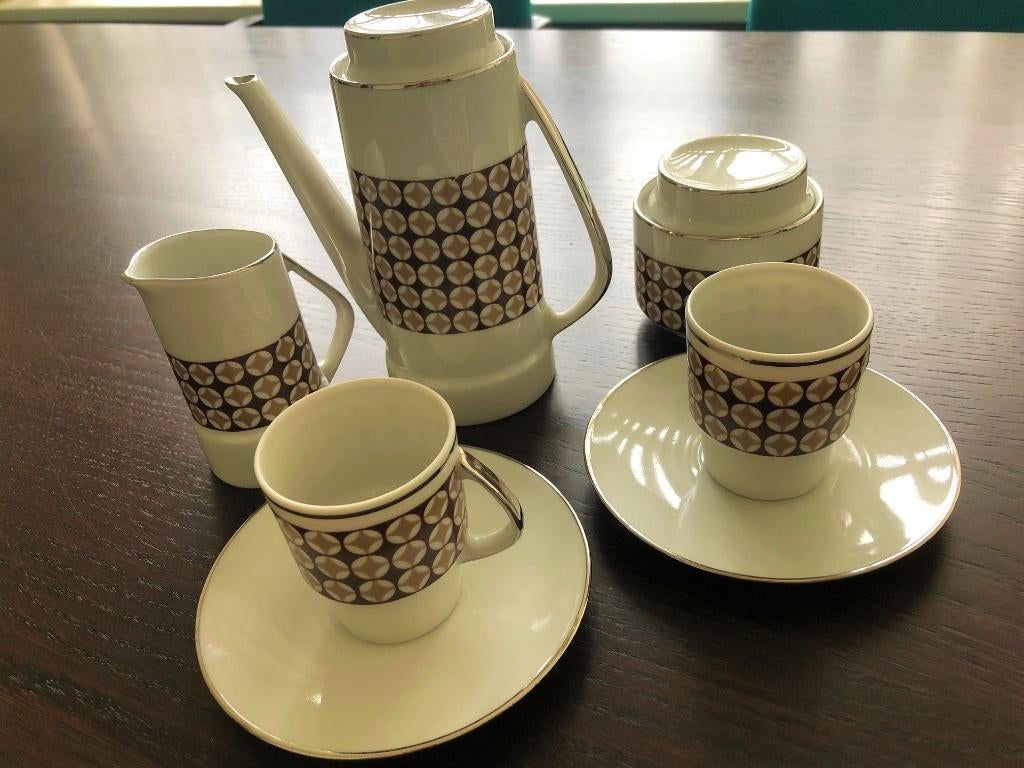 Charmant jaren 70 koffieserviesje retro, Nieuw, Ophalen of Verzenden, Overige stijlen, Kop(pen) en/of Schotel(s)