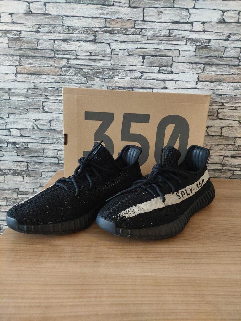 Yeezy Boost 350 / 47 1/3, Zwart, Nieuw, Ophalen of Verzenden, Sneakers of Gympen