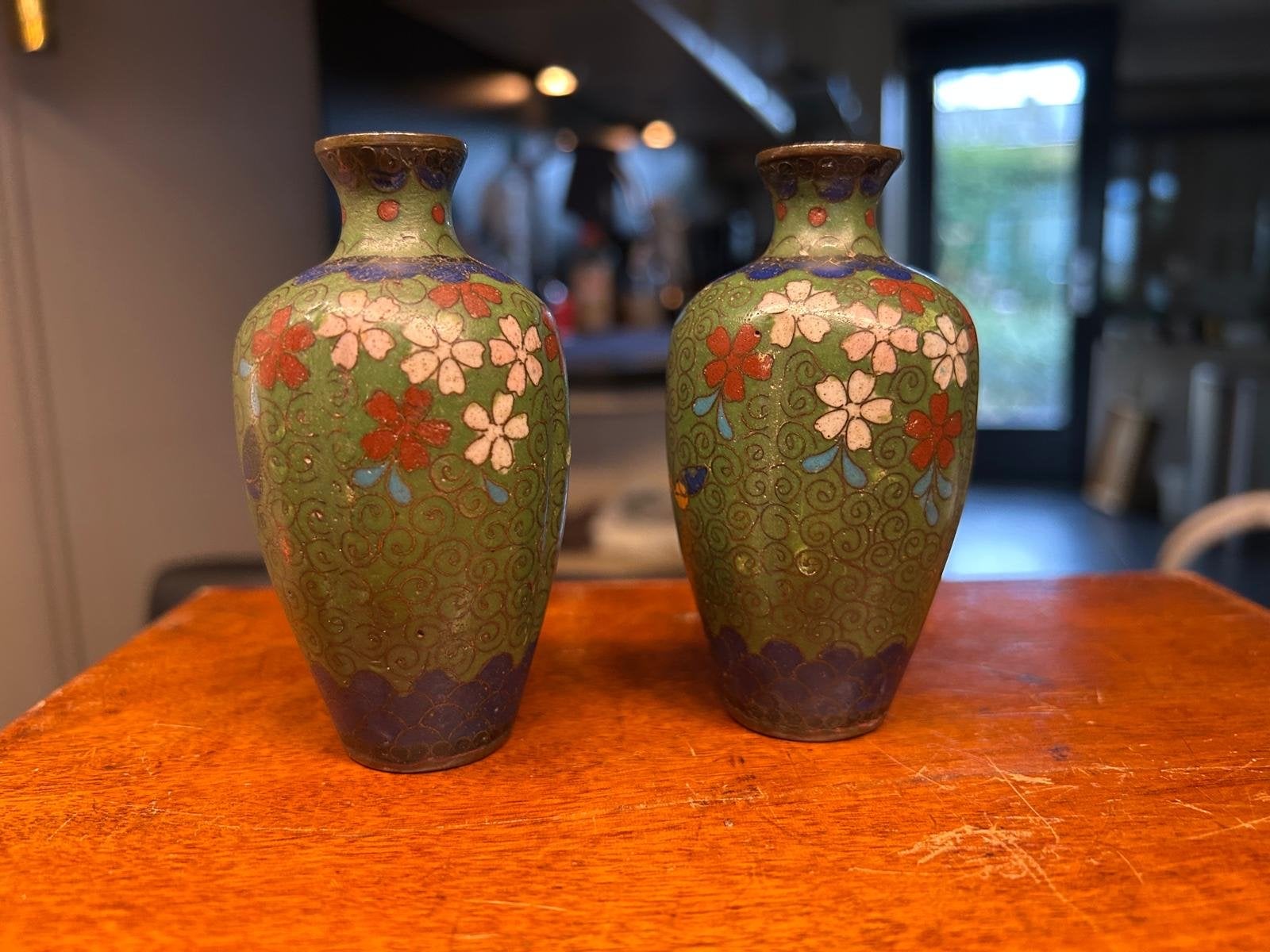 Antieke Chinese Cloisonné Miniatuurvaasjes (set van 2), Ophalen