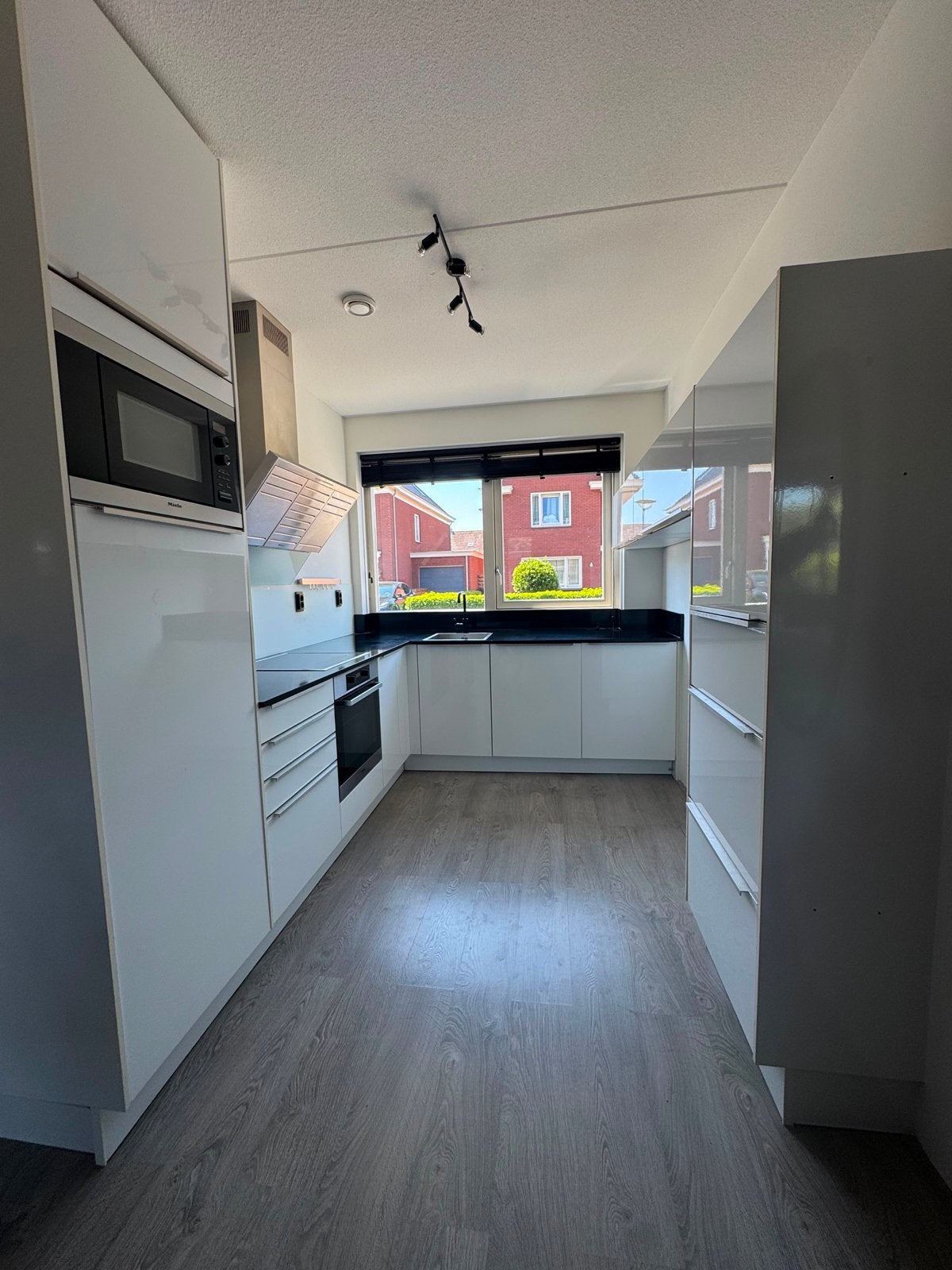 Gebruikte hoekkeuken inclusief apparatuur., Huis en Inrichting, Keuken | Complete keukens, Ophalen, Gebruikt, Wit, Hoekkeuken