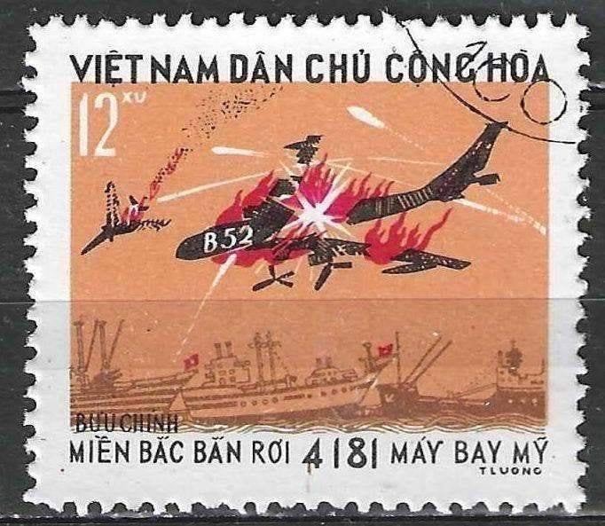 Noord-Vietnam 1973 - Yvert 806 - Luchtgevecht - 12 xu (ST), Verzenden, Gestempeld, Zuidoost-Azië