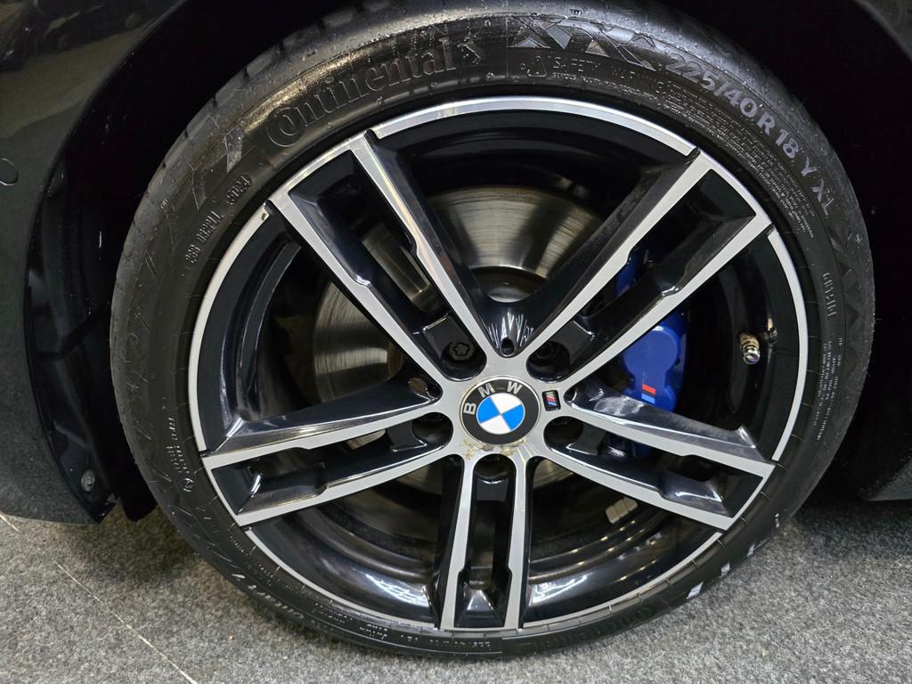 BMW 2-serie Coupé 220i High Executive M Performance Sport L, Auto's, BMW, Automaat, 1998 cc, Gebruikt, 4 cilinders
