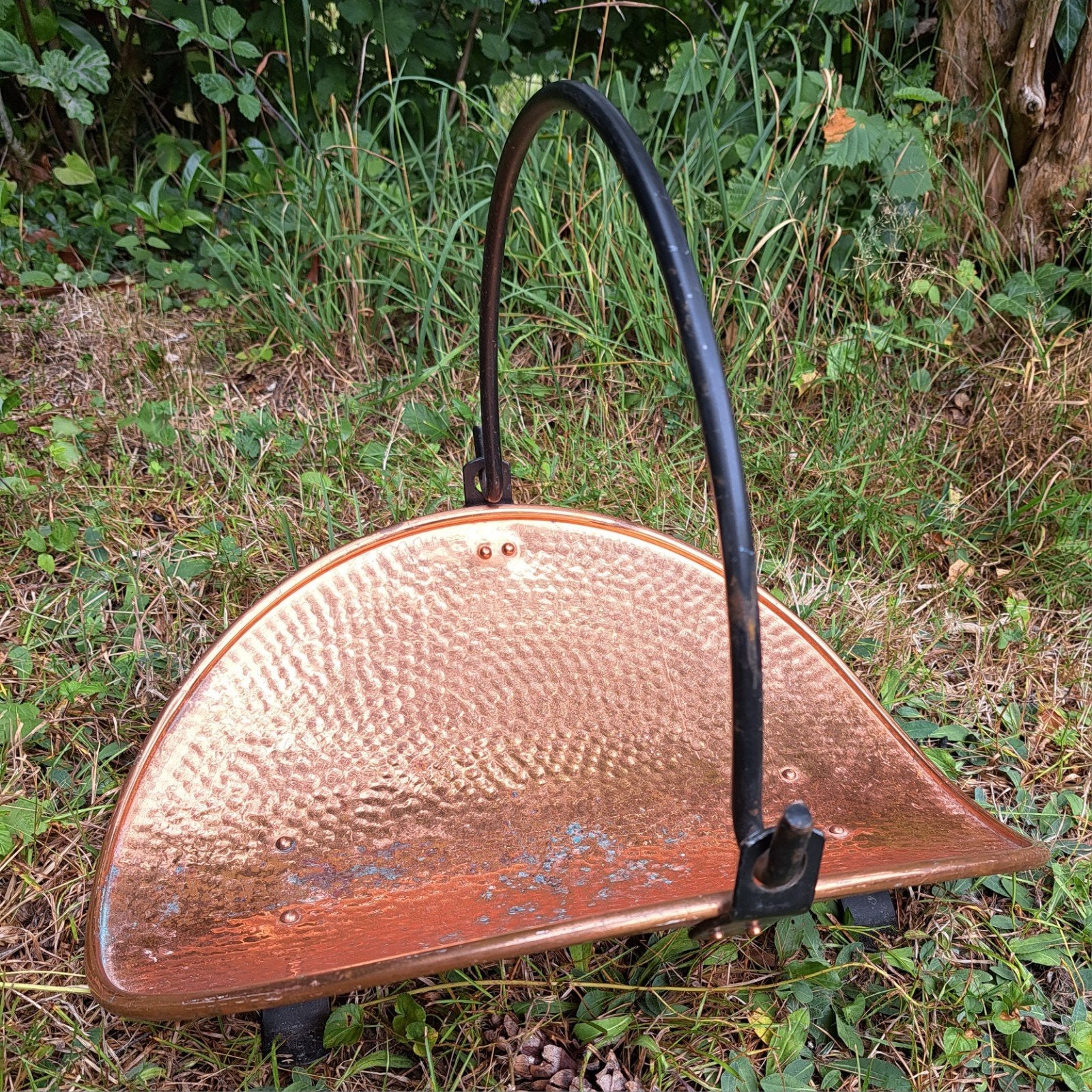 Mand rood koper met zwart metalen hengsel haard, Ophalen