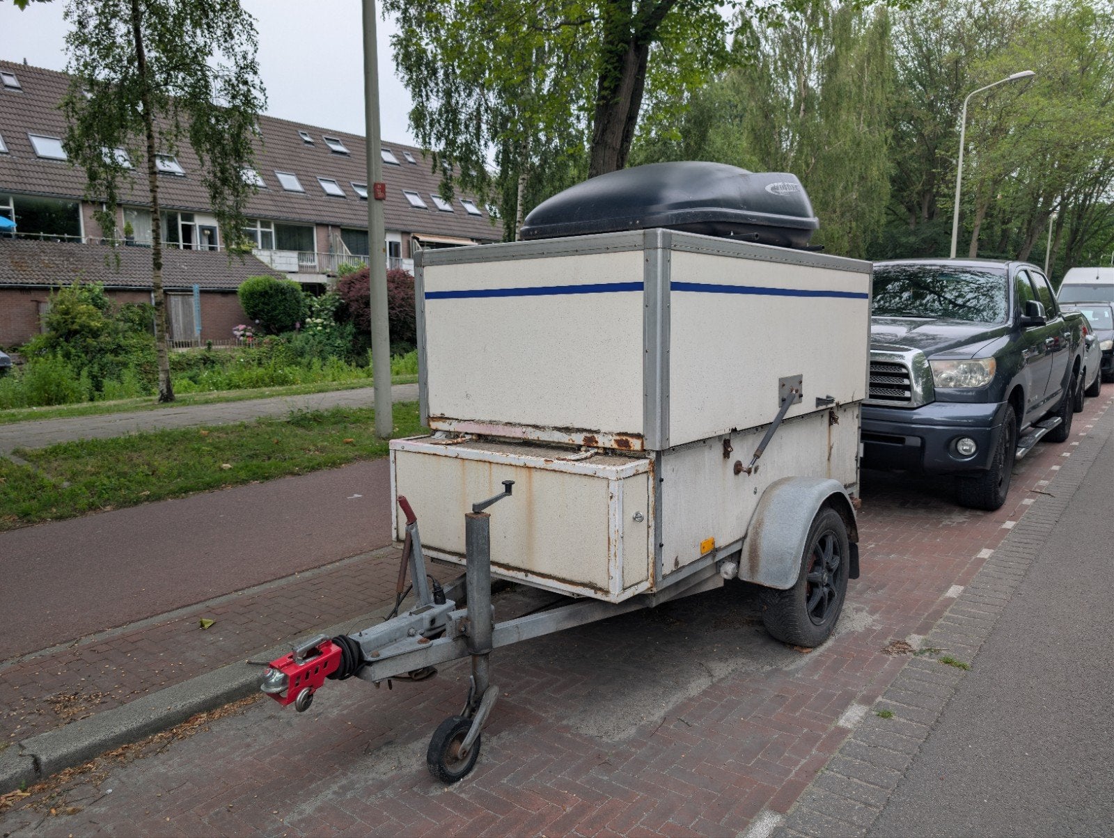 Geremde aanhangwagen met opbouw en dakkoffer, Auto diversen, Aanhangers en Bagagewagens, Gebruikt, Ophalen