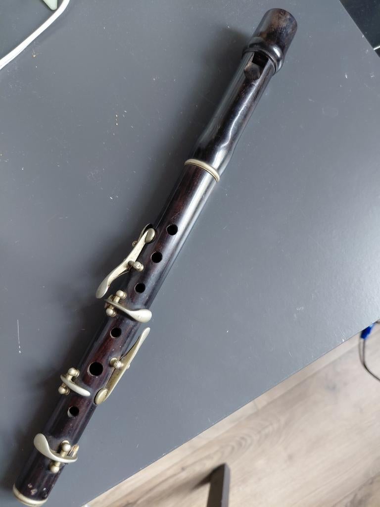 Oude fluit met kleppen, Muziek en Instrumenten, Blaasinstrumenten | Blokfluiten, Ophalen, Gebruikt, Alt