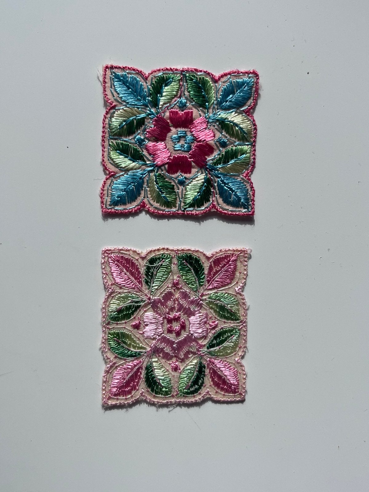 2 originele vintage Turmac zijdjes - kleine vierkantjes, Ophalen of Verzenden, Zo goed als nieuw