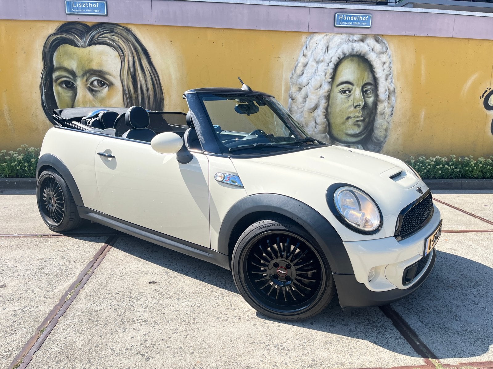 Mini 1.6 R57 Cooper S Cabrio 2010 facelift N18 blok, Auto's, Mini, Voorwielaandrijving, Zwart, 4 cilinders, Cabriolet