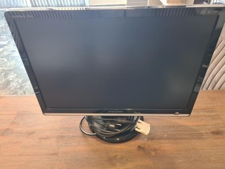 Samsung 22 INCH monitor, Computers en Software, Monitoren, Ophalen of Verzenden, DVI