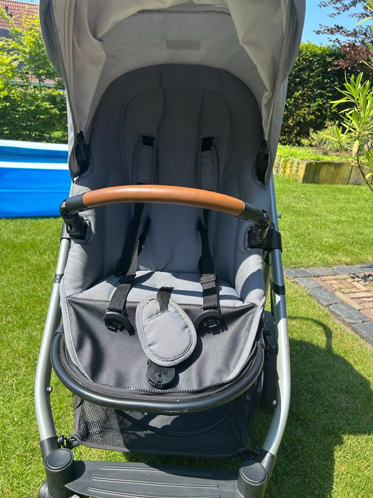 Mutsy Traveller Combiwagen met Reiswieg - Grijs, Ophalen, Gebruikt, Combiwagen, Met reiswieg