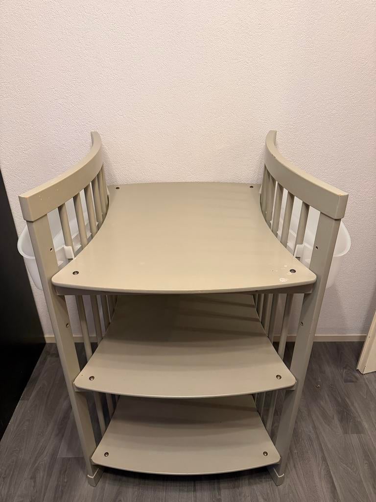 Stokke Commode Groen met handige accessoires, Ophalen, 50 tot 70 cm, Zo goed als nieuw, 75 tot 100 cm