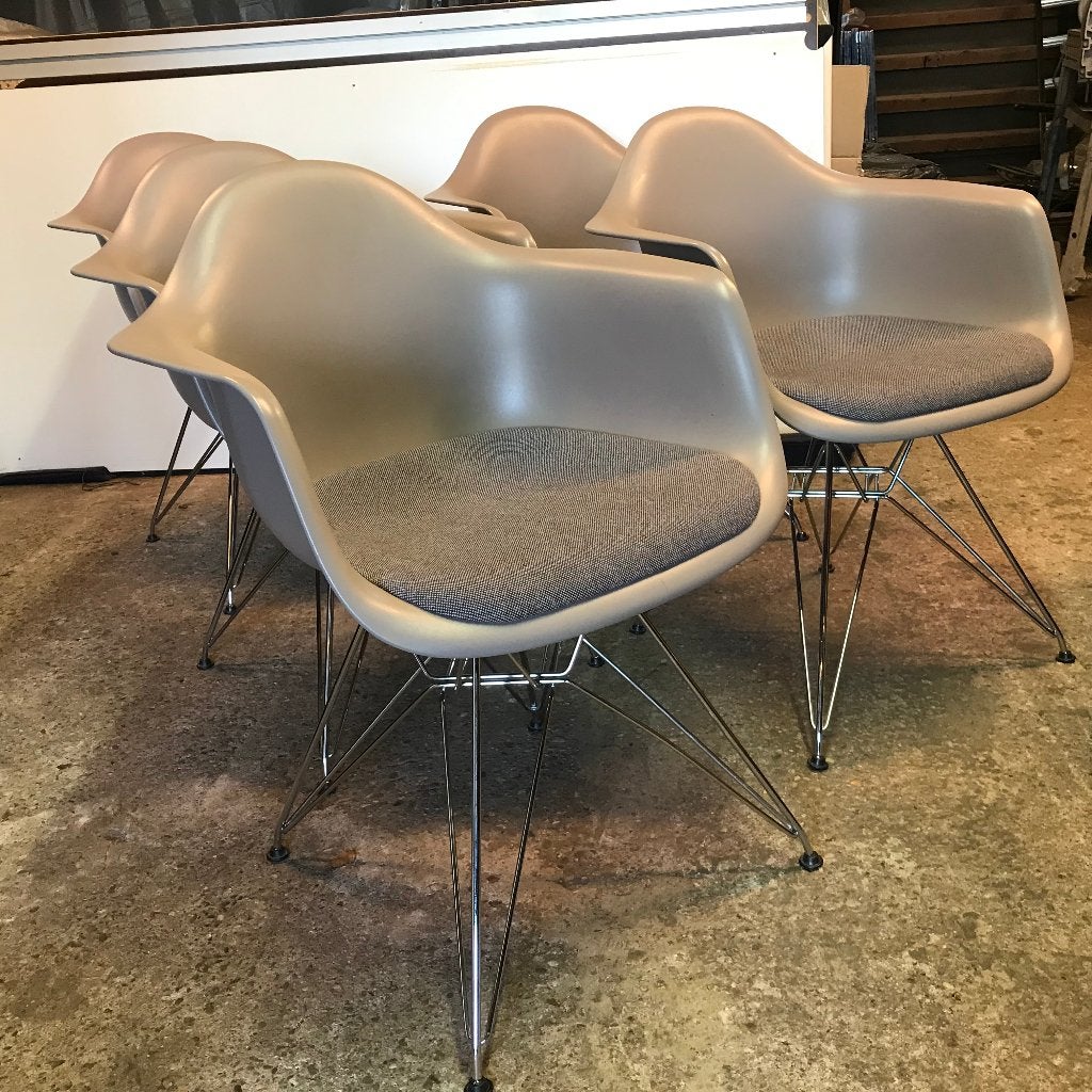 6 Vitra DAR Eames plastic chair design stoel taupe, Huis en Inrichting, Stoelen, Ophalen, Gebruikt, Wit, Nvt