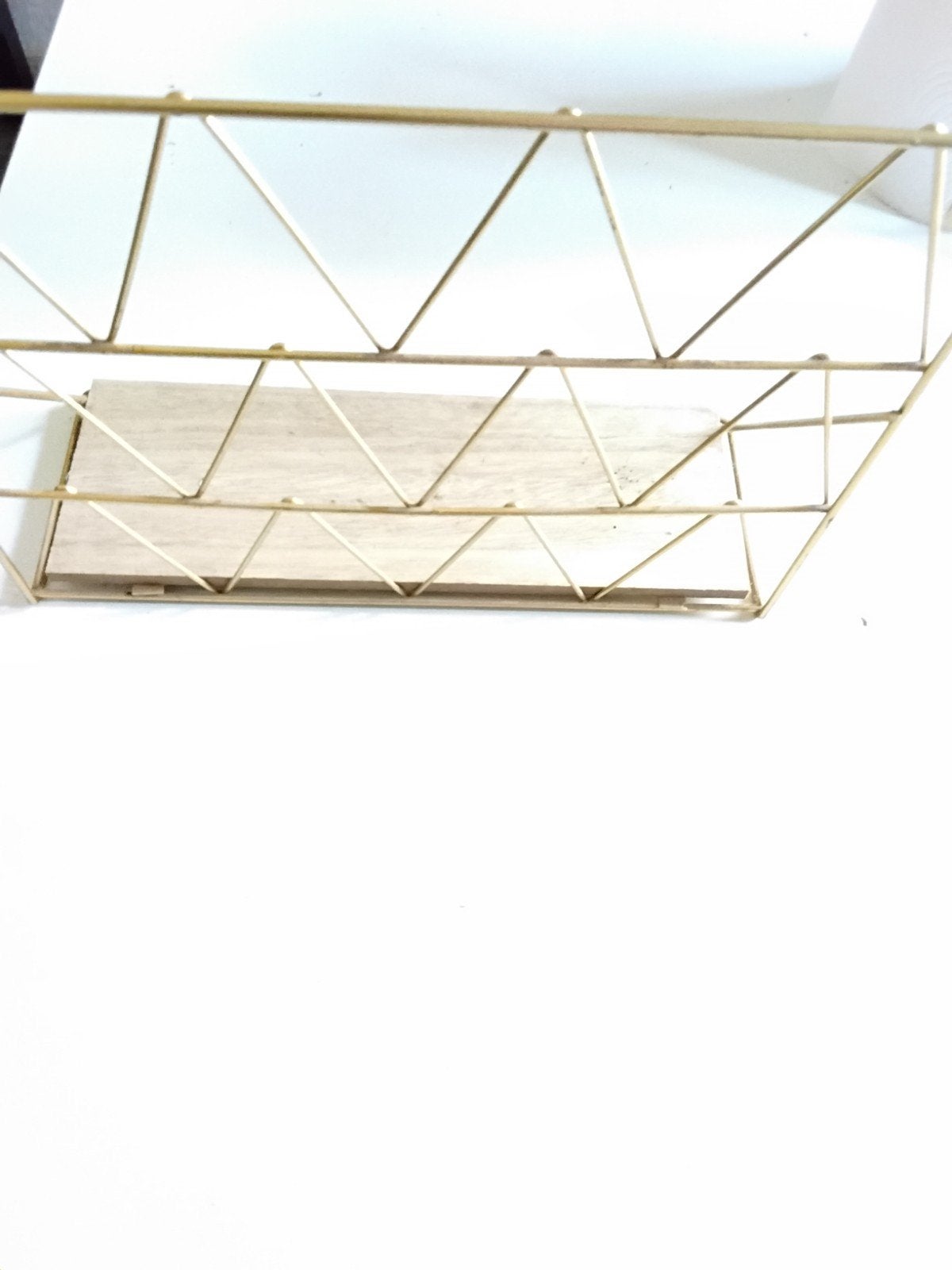 2 goudkleur met hout wandkastjes, Huis en Inrichting, Ophalen, Metaal, Industrieel, Wandhanger