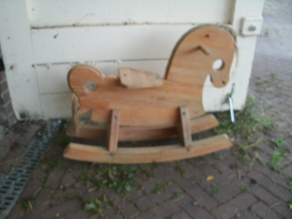 ser 42 houten hobbel paard 68x70 zithoogte 37cm, Ophalen