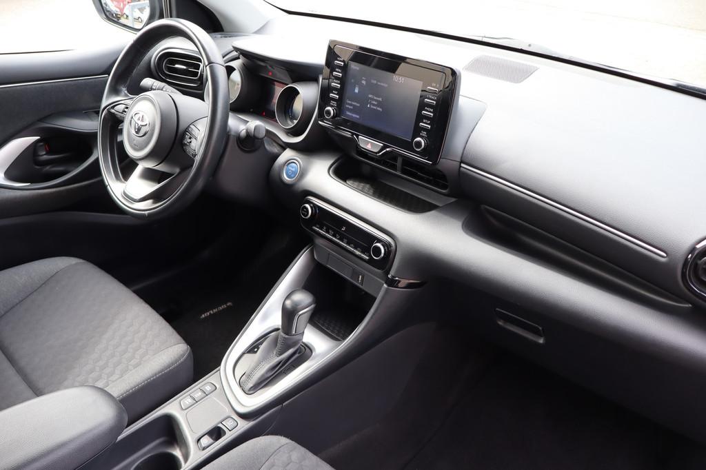 Toyota Yaris 1.5 Hybrid Dynamic Dealeronderhouden! Nederland, 12 maanden, Gebruikt, Bedrijf, Hybride Elektrisch/Benzine