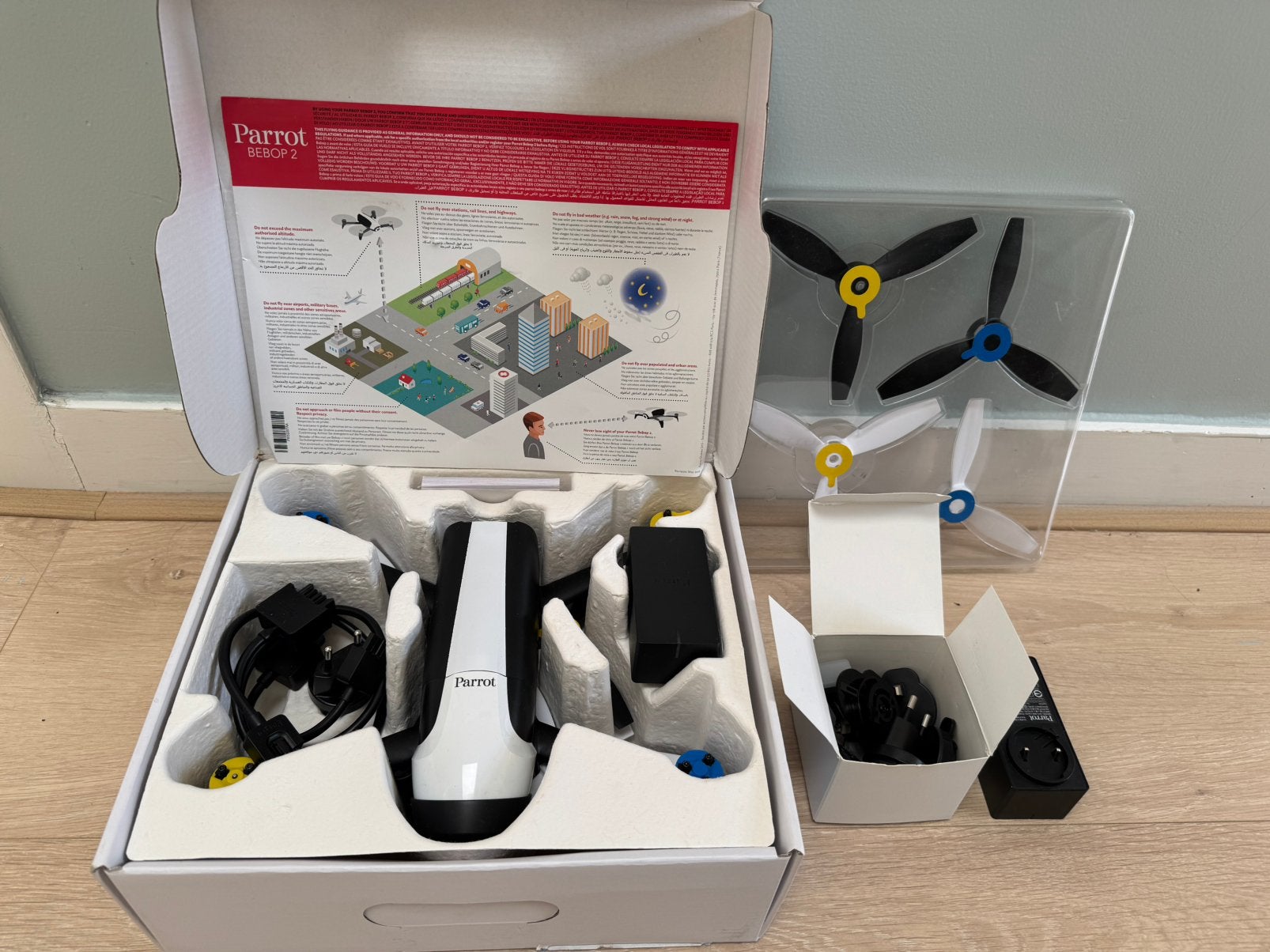 Parrot Bebop 2 drone met extra propellers en opladers, 250 tot 900 gram, Cameradrone, 100 tot 1000 meter, Extra accu('s)