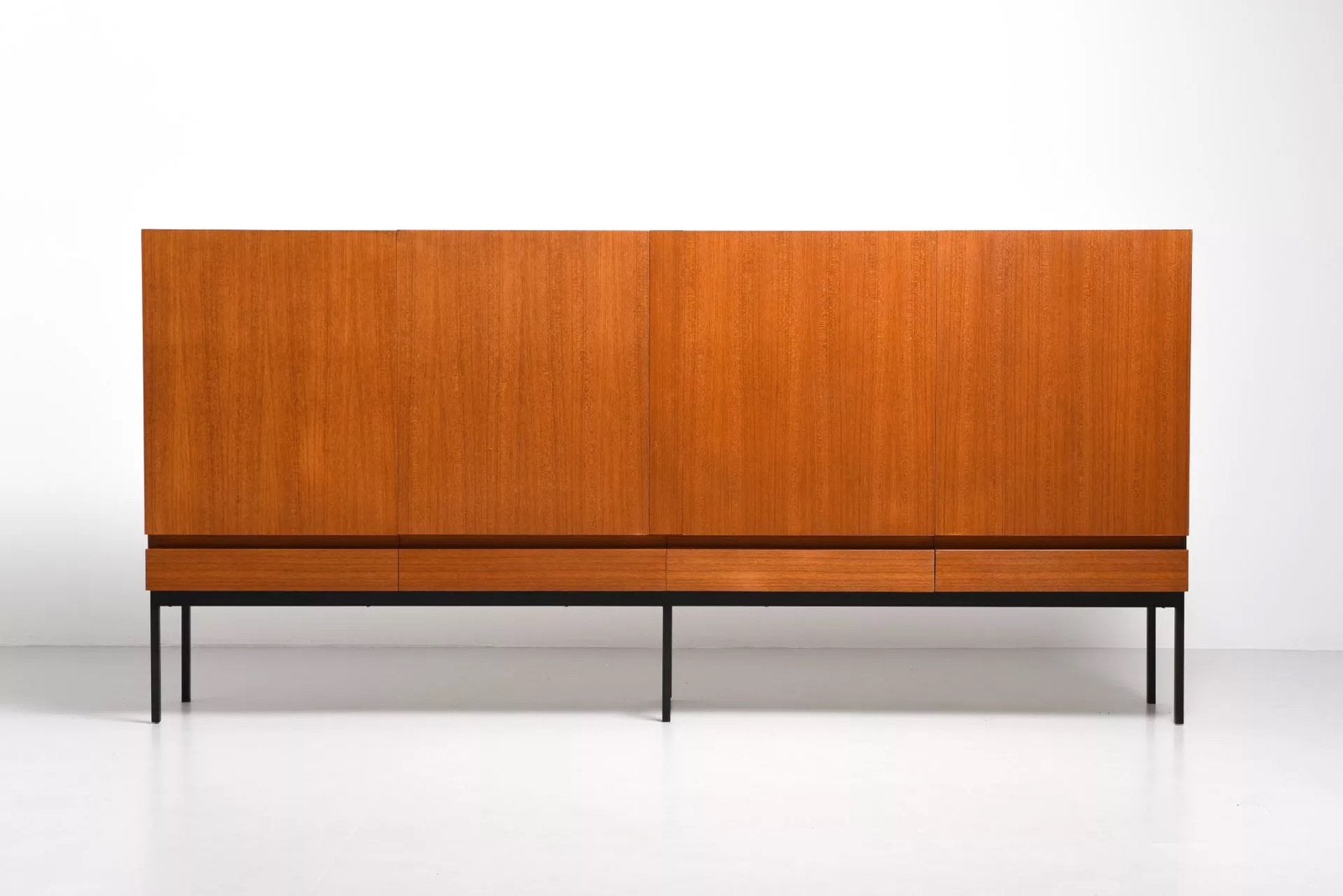 Mid-Century Design, Ophalen, Met deur(en), Teakhout, Zo goed als nieuw