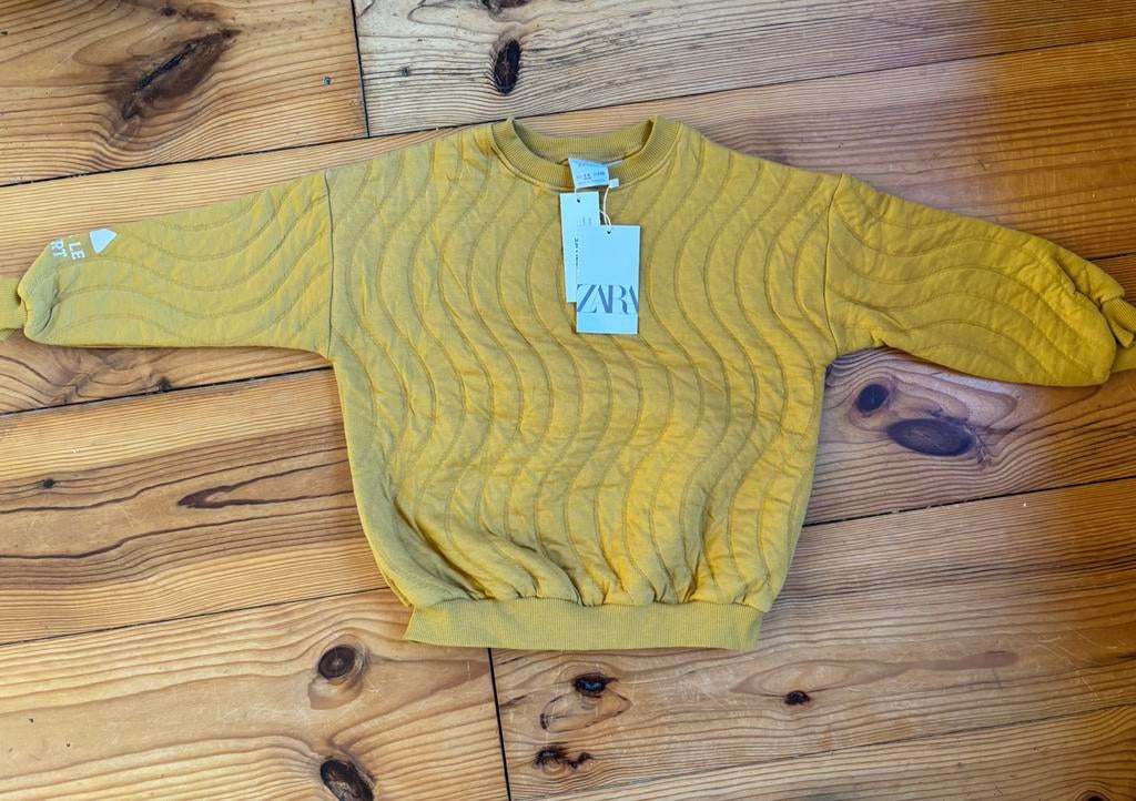Zara trui mt 110 nieuw met kaartje okergeel, Ophalen of Verzenden, Nieuw, Jongen of Meisje, Trui of Vest