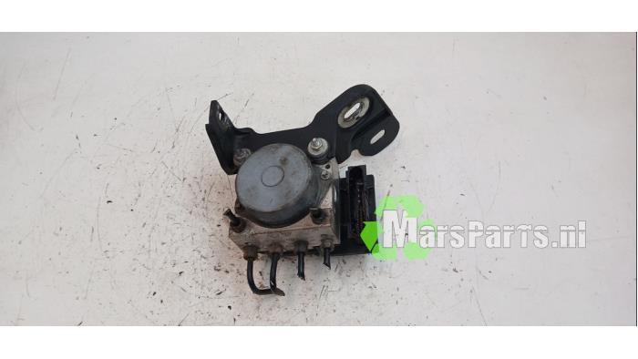 ABS Pomp van een Opel Corsa, Gebruikt, -, -, Opel