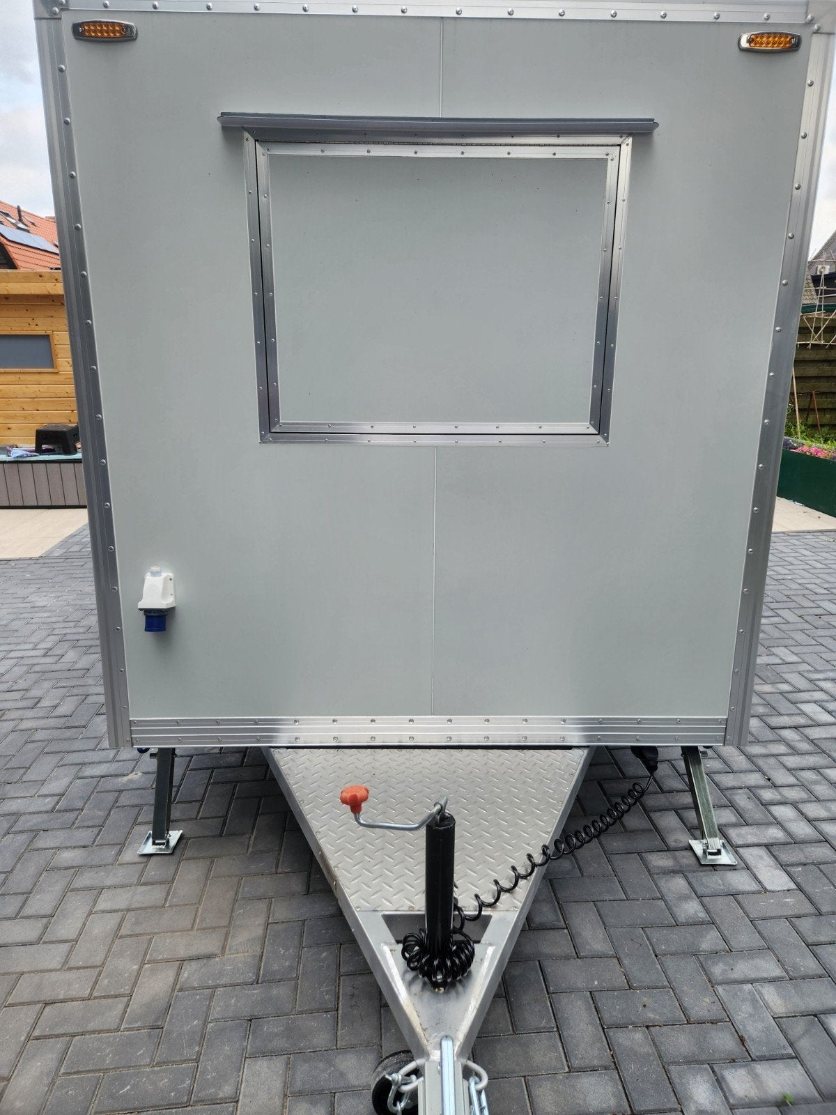 Foto 17 van Nieuwe Foodtrailer/Verkoopwagen - Direct Beschikbaar