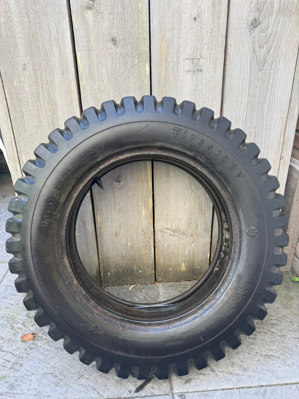 Originele Firestone band   600 16  jeep ford gpw willys MB, Ophalen of Verzenden, Landmacht, Amerika, Overige typen