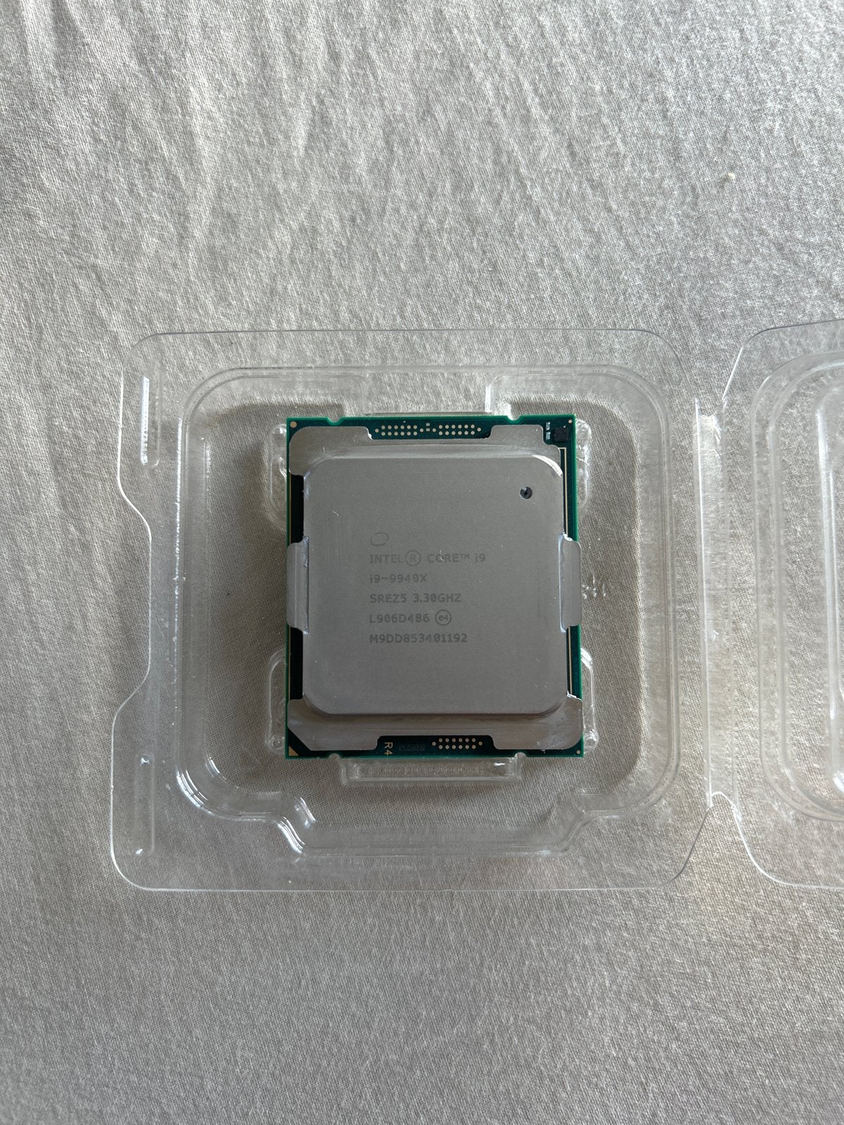 Intel Core i9-9940X Processor, Computers en Software, Processors, Ophalen of Verzenden, Gebruikt, 3 tot 4 Ghz