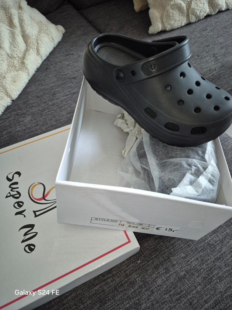 Zwarte Crocs-achtige instappers - Maat 36/37, Nieuw, Ophalen of Verzenden, Super Me, Instappers
