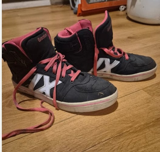 Gratis sneakers, maat 39, Ophalen, Zo goed als nieuw, Sneakers of Gympen