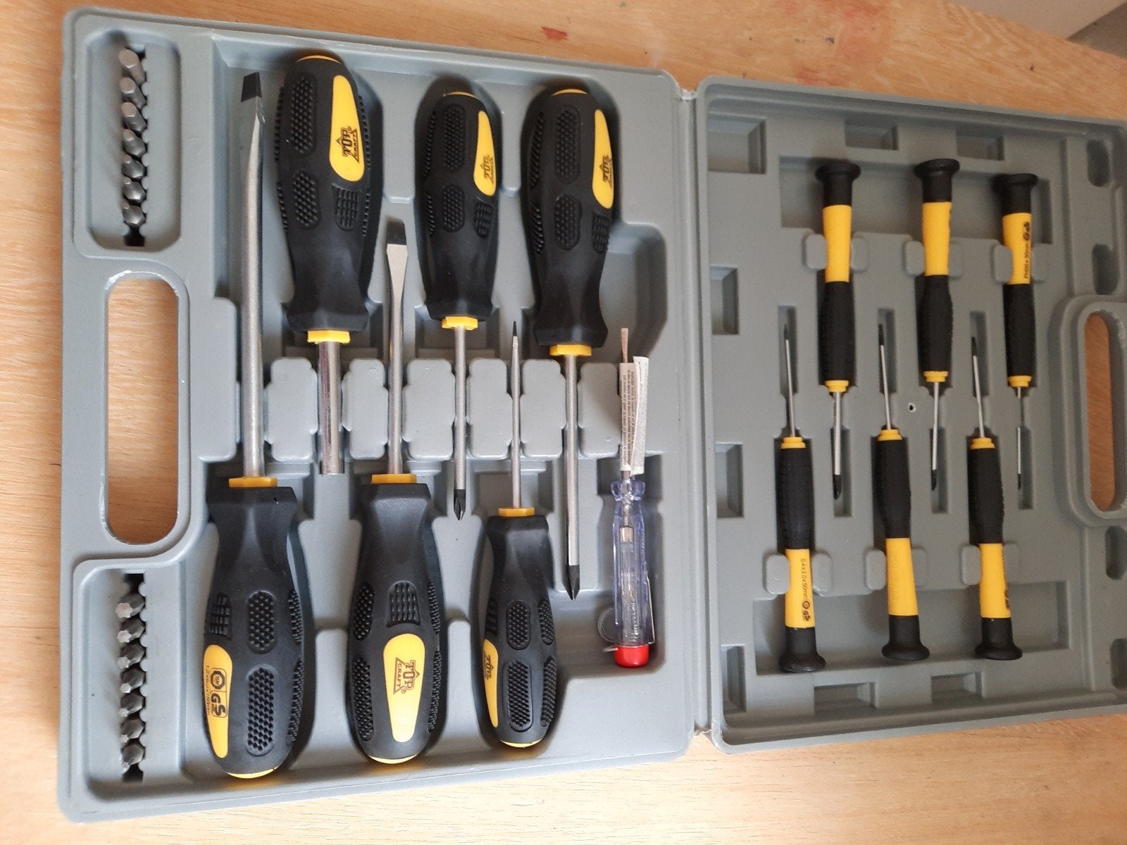Schroevendraaierset in koffer - TOP CRAFT, Doe-het-zelf en Verbouw, Gereedschap | Handgereedschap, Ophalen of Verzenden, Gebruikt
