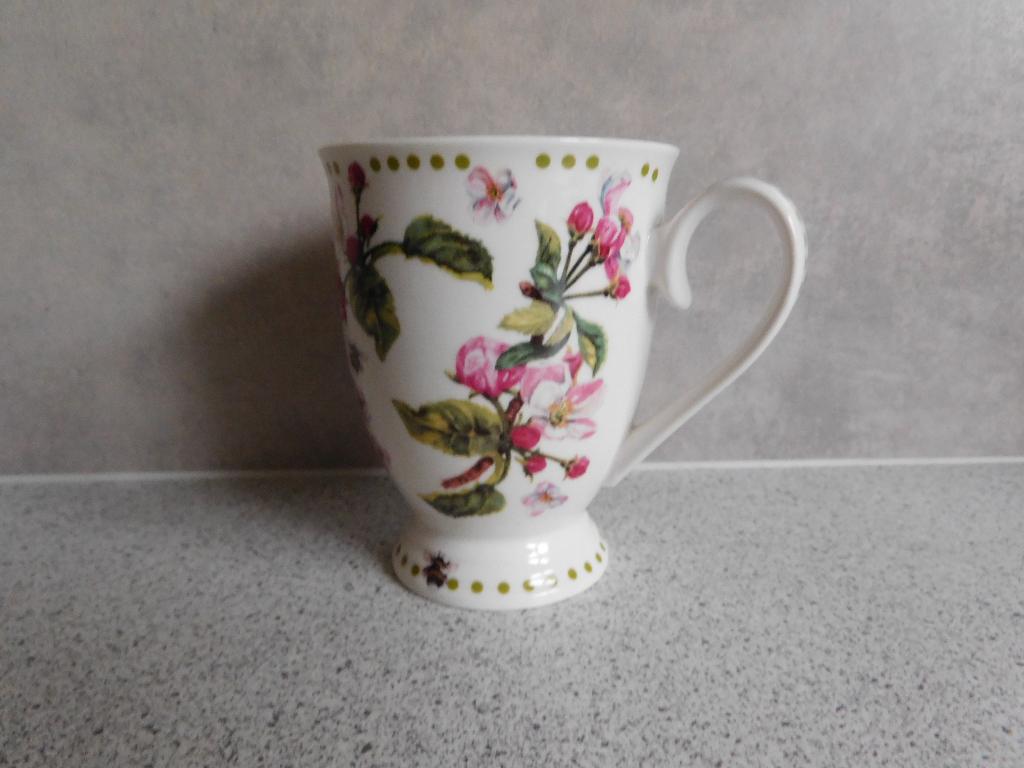 Mok Appelbloesem Sweet Lake Collection, Huis en Inrichting, Ophalen of Verzenden, Zo goed als nieuw, Overige stijlen, Kop(pen) en/of Schotel(s)