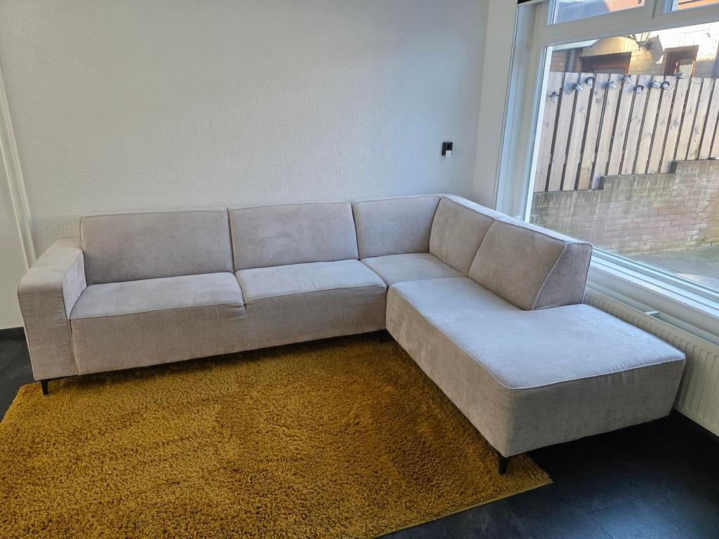 Perfect condition velvet corner sofa - comfortable & stylish, Ophalen, 300 cm of meer, Zo goed als nieuw, 150 cm of meer