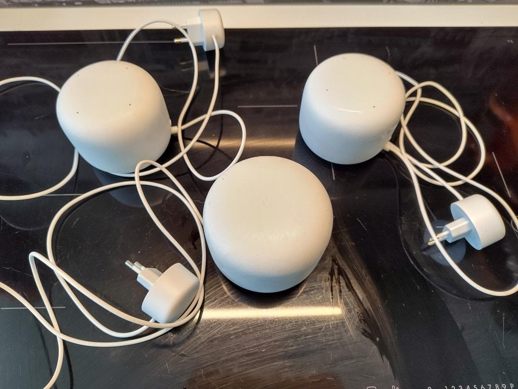 Google Nest Wifi mesh router(Wit) met 2 mesh access points, Ophalen, Zo goed als nieuw, Router, Google