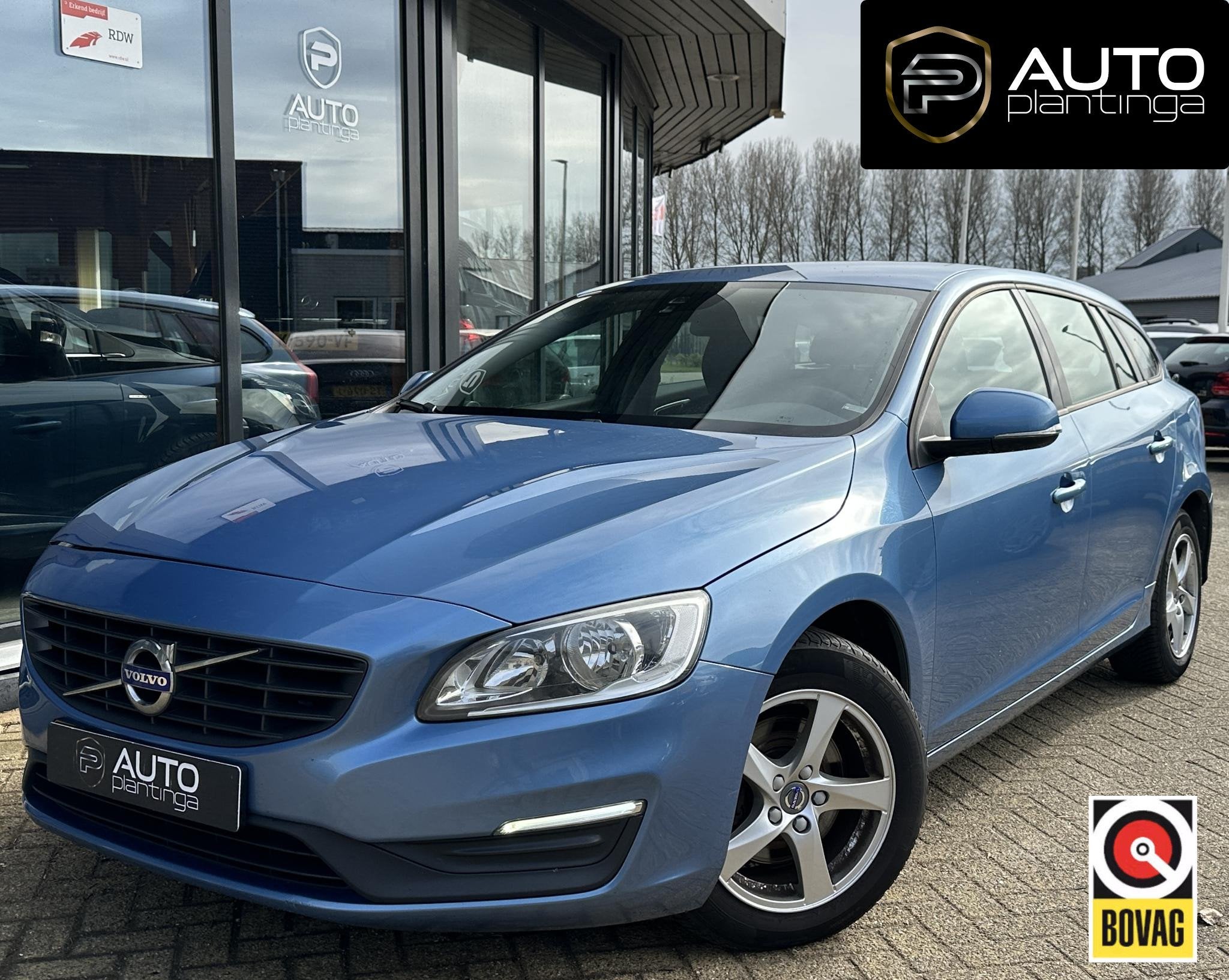 Volvo V60 2.0 D3 Kinetic Business 150PK | NL AUTO | 2e Eigen, Auto's, Volvo, Stof, Gebruikt, 4 cilinders, Blauw
