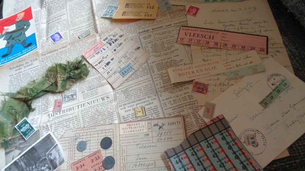 Set 3 Oorlog wo2 bonnen geld munt krant foto document ww2, Verzamelen, Verzenden, Gebruikt
