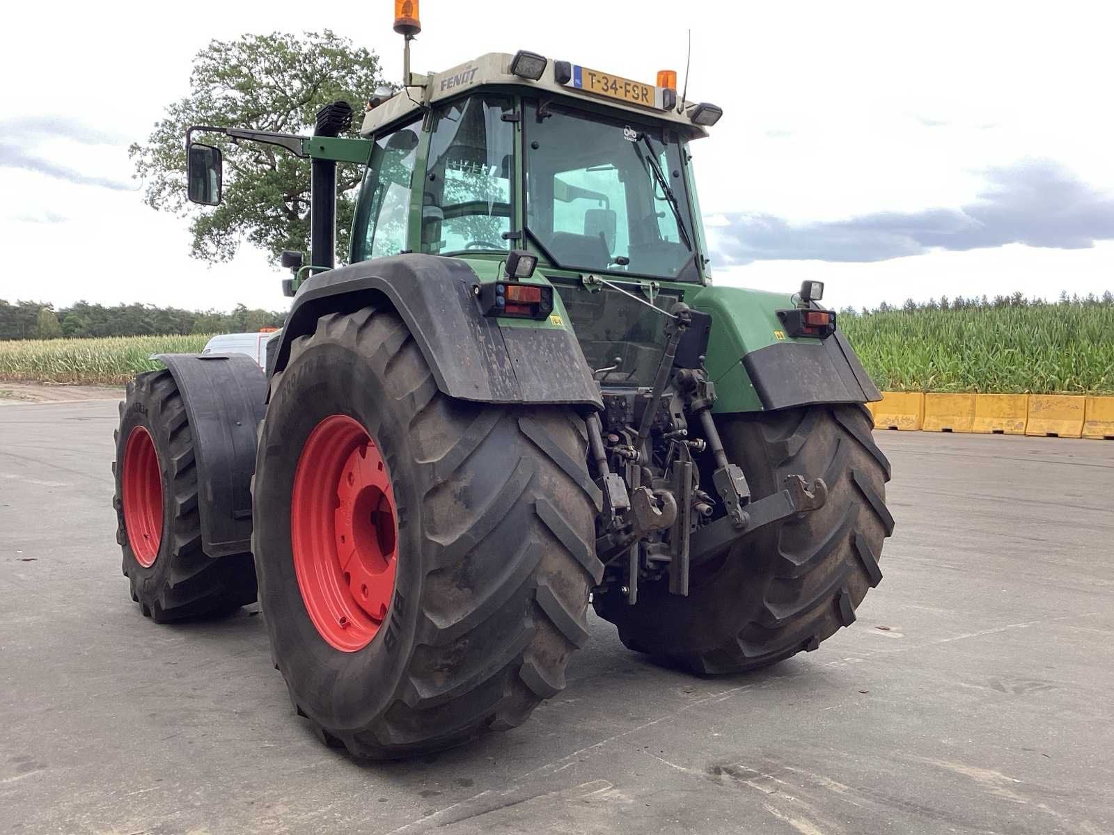 Fendt - 1999 - 824 - Vierwielaangedreven landbouwtractor, Zakelijke goederen, Agrarisch | Tractoren, Gebruikt, Fendt