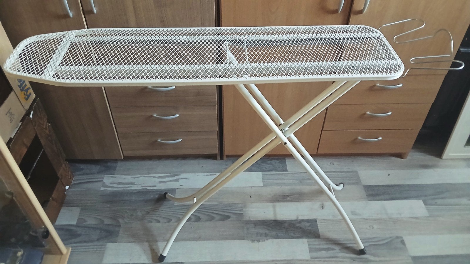 Kleine handige strijkplank kleur wit H 88cm L 110cm B 30cml, Ophalen, Gebruikt
