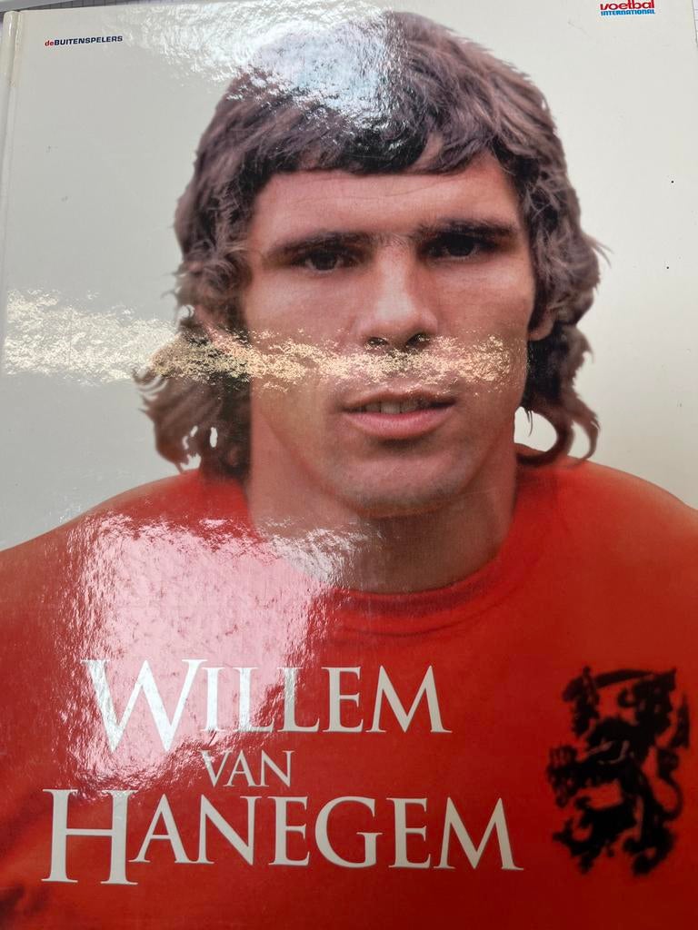 Willem van Hanegem - De Buitenspelers, Boeken, Ophalen of Verzenden, Gelezen, Balsport