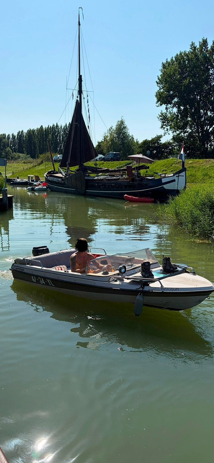 Nuova Concord 430 speedboot uit 1985 + trailer, Ophalen, Zo goed als nieuw