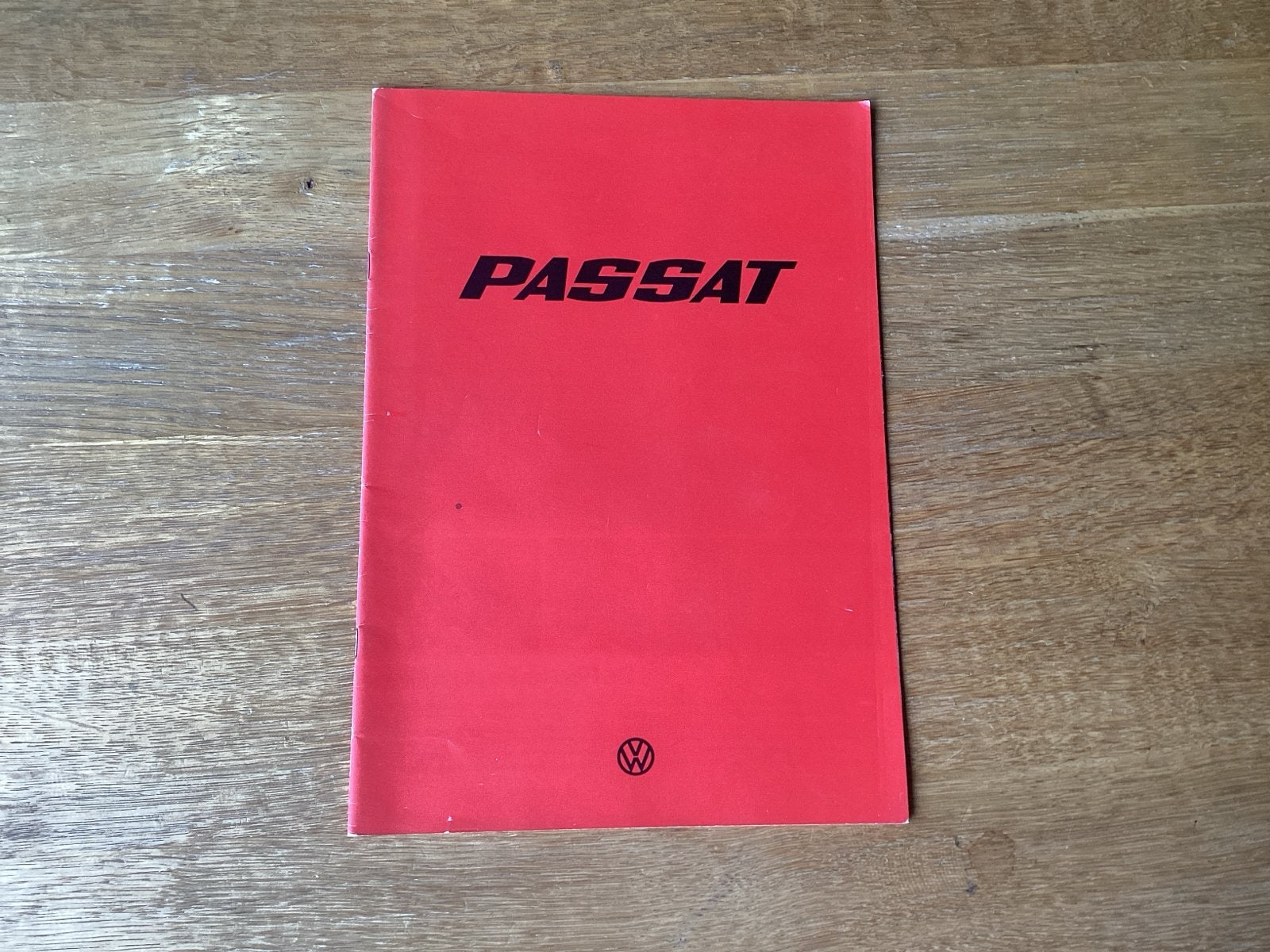 Volkswagen Passat brochure uit 1976-8, Ophalen of Verzenden, Gelezen, Volkswagen