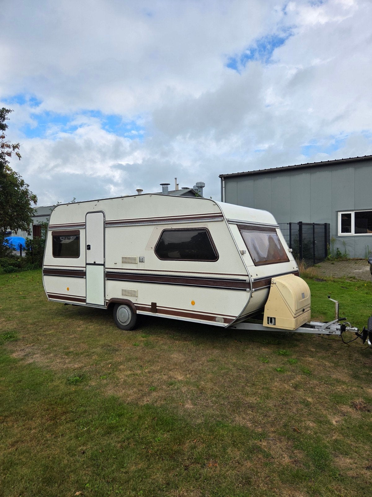 Hobby caravan met voortent, Hobby, Treinzit, Particulier, Tot en met 4