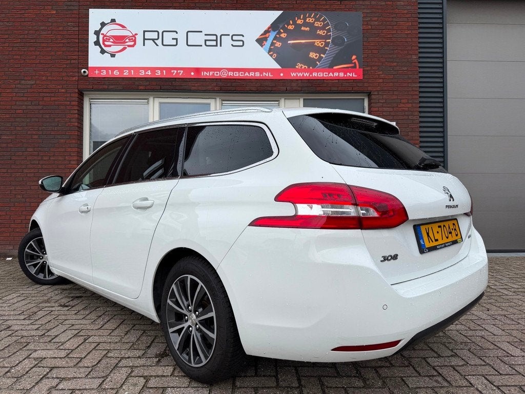 Peugeot 308 SW 1.2 PureTech Blue Lease Premium / Pano / Navi, Voorwielaandrijving, Stof, 1199 cc, Wit