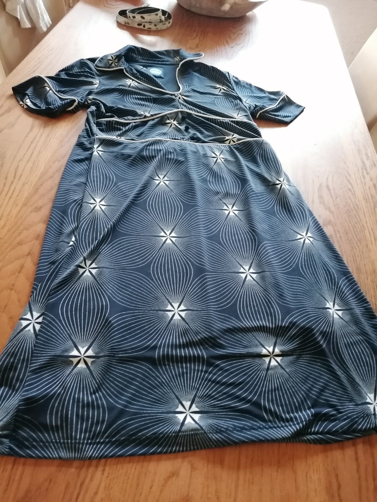 Le Pep jurk blauw L nieuwstaat travelstof gevoerd, Kleding | Dames, Le Pep, Maat 42/44 (L), Zo goed als nieuw, Verzenden