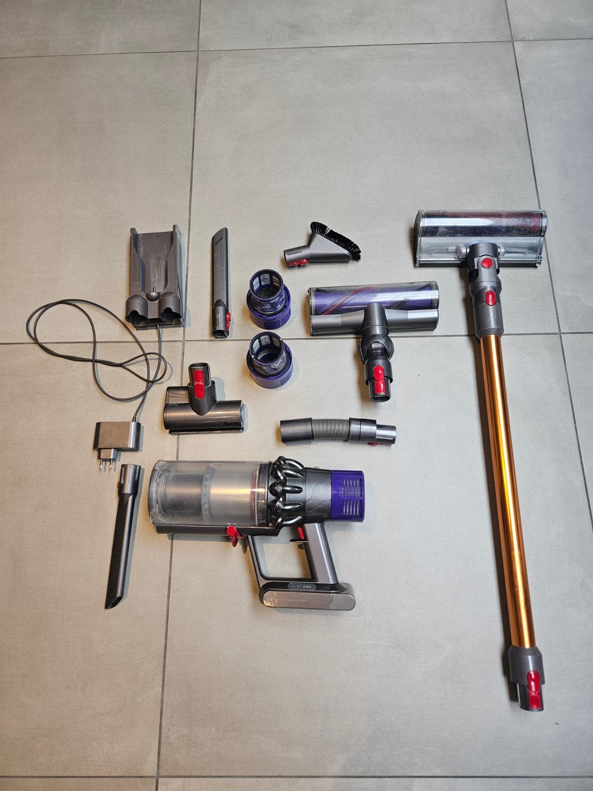 Dyson Cyclone V10 met veel accessoires, Witgoed en Apparatuur, Ophalen of Verzenden, Zo goed als nieuw, Dyson, Minder dan 1200 watt