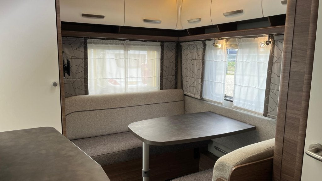 Knaus Sport Silver Selection 420 QD DWARS BED 210CM MOVER, Caravans en Kamperen, Bedrijf, Treinzit, Tot en met 3, Knaus