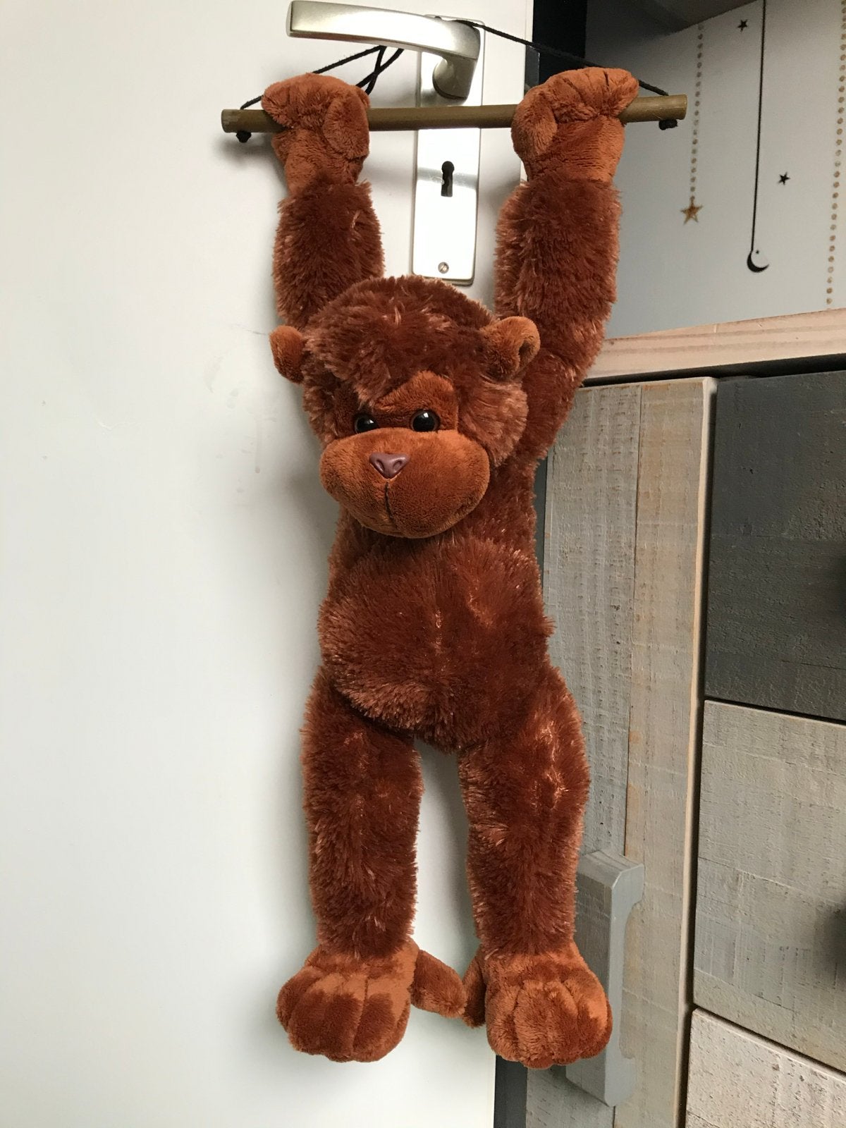 Grote bruine aap knuffel met lange armen, Kinderen en Baby's, Speelgoed | Knuffels en Pluche, Ophalen, Zo goed als nieuw, Middelgroot (20 tot 80 cm)